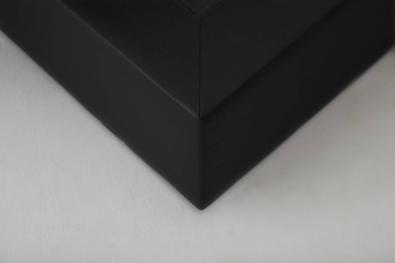 Lucia Bed(King) Brand:Lotus