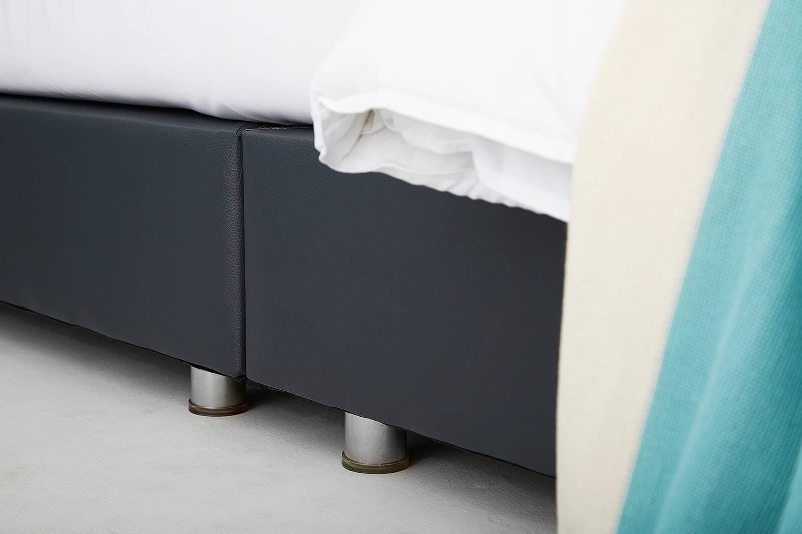 Czech Bed(King) Brand:Lotus